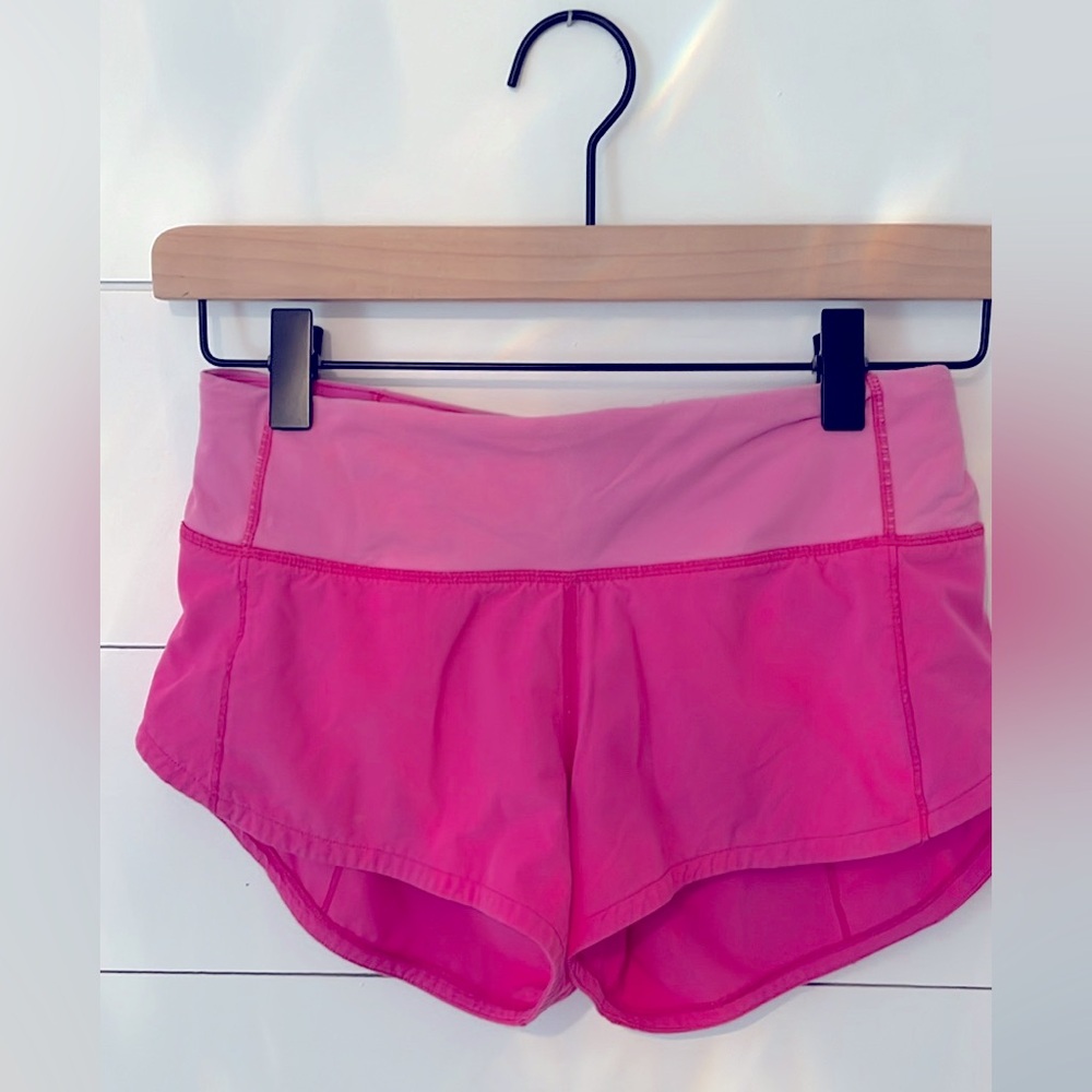 Lululemon Speed Up Low Rise 2.5 Shorts Sonic Pink Size 0